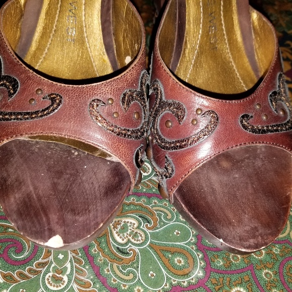 Nine West Embellished Brown Heeled Sandals - Picture 2 of 8